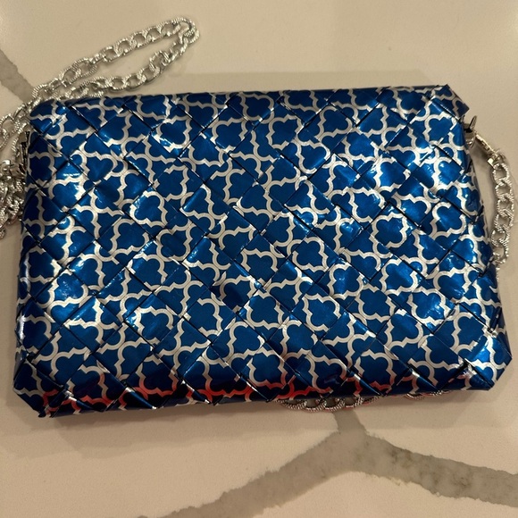 Stylish Blue and Silver Quilted-Style Women's Bag - Picture 3 of 5